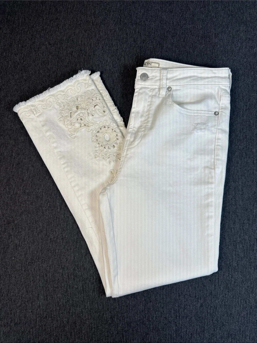 FREE PEOPLE FP Womens 29 White Stretch Denim Embroidered Straight Crop Jeans